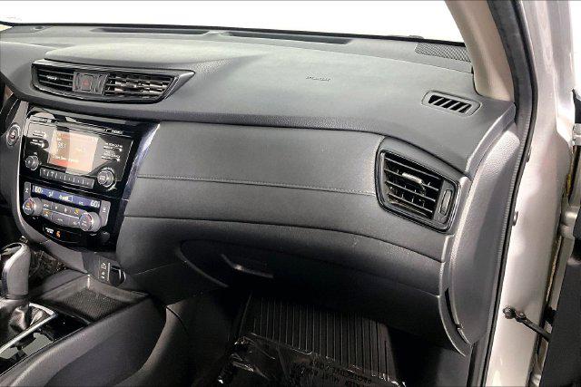 Used 2017 Nissan Rogue SV For Sale in Olive Branch, MS