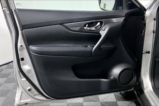 Used 2017 Nissan Rogue SV For Sale in Olive Branch, MS