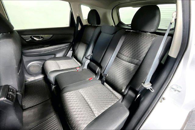 Used 2017 Nissan Rogue SV For Sale in Olive Branch, MS
