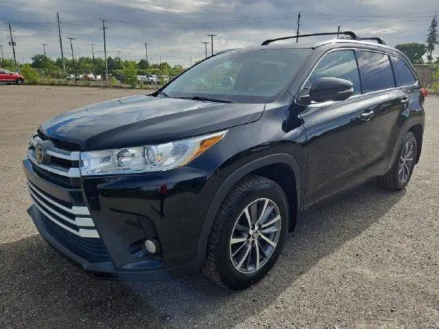 2018 Toyota Highlander XLE for sale in Livonia, MI