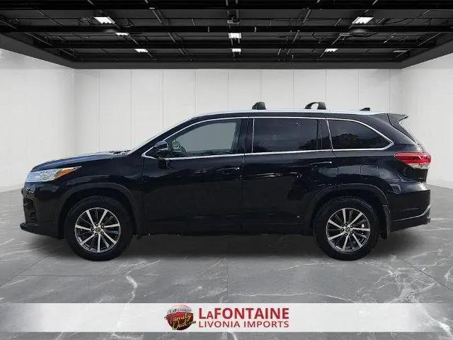 2018 Toyota Highlander XLE for sale in Livonia, MI