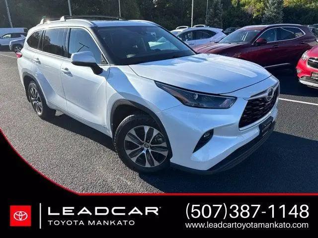 2022 Toyota Highlander Hybrid XLE for sale in Mankato, MN
