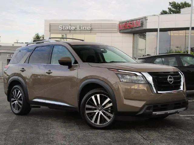 2025 Nissan Pathfinder Platinum 4WD for sale in Kansas City, MO