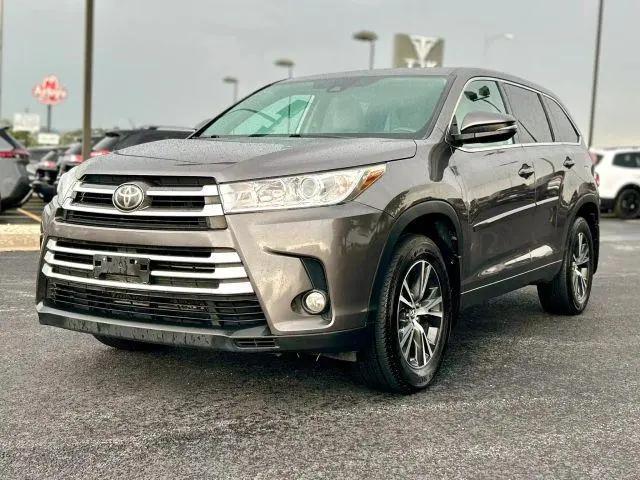 2018 Toyota Highlander LE Plus for sale in Omaha, NE