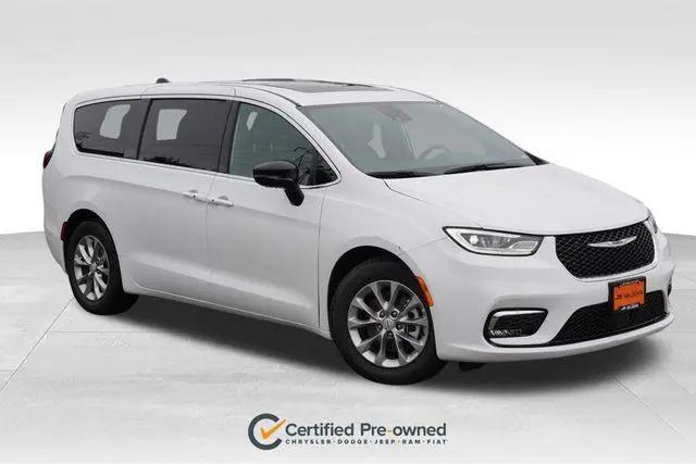 2026 Chrysler Pacifica Limited for sale in Roseville, MN