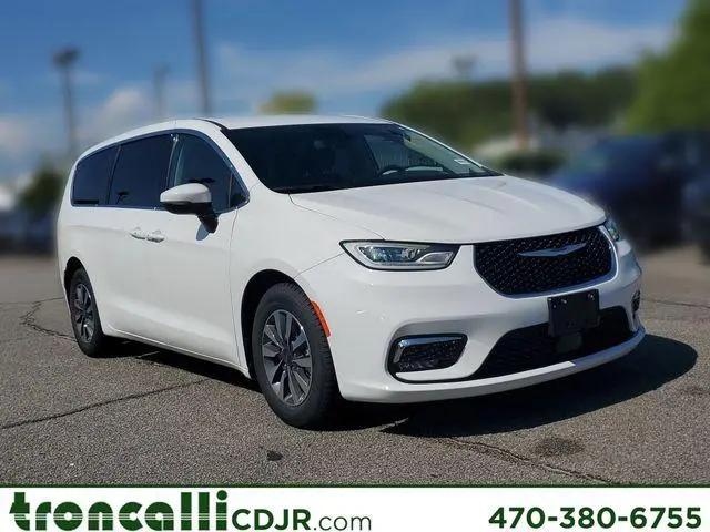 2023 Chrysler Pacifica Hybrid Touring L for sale in Cumming, GA