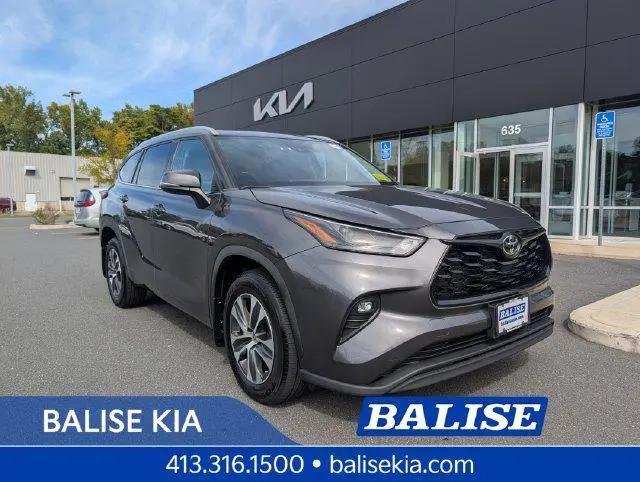 2022 Toyota Highlander XLE for sale in West Springfield, MA