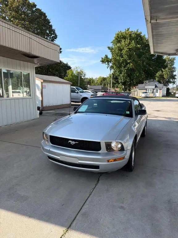 2008 Ford Mustang V6 Deluxe for sale in Springfield, IL