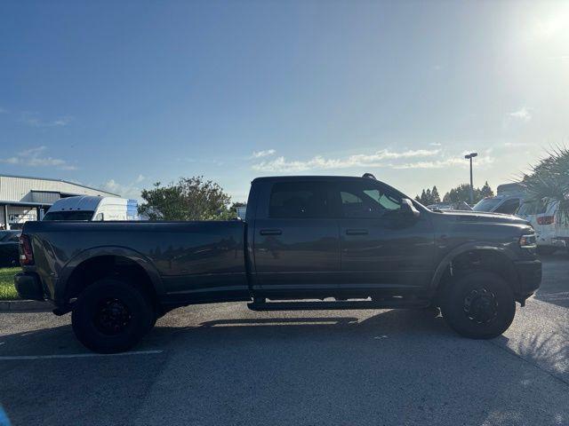 2022 Ram 3500 Laramie Crew Cab 4x4 8 Box