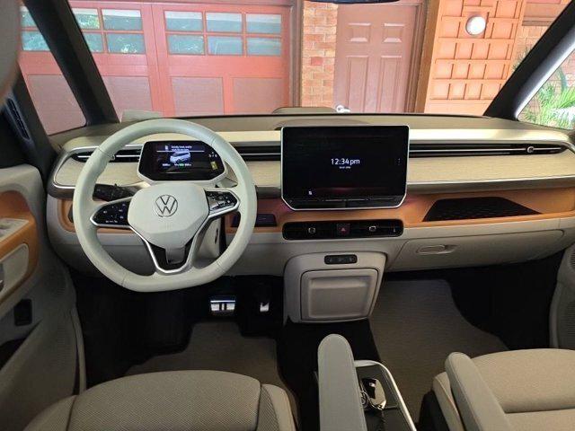 2025 Volkswagen ID. Buzz 1st Edition with 4MOTION 2025 Volkswagen ID. Buzz 1st Edition with 4MOTION