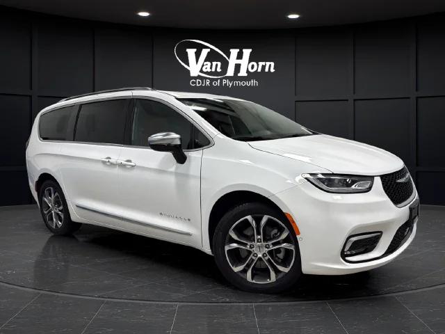 2025 Chrysler Pacifica Pinnacle AWD for sale in Plymouth, WI