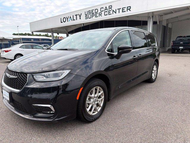 2024 Chrysler Pacifica Touring L for sale in Petersburg, VA