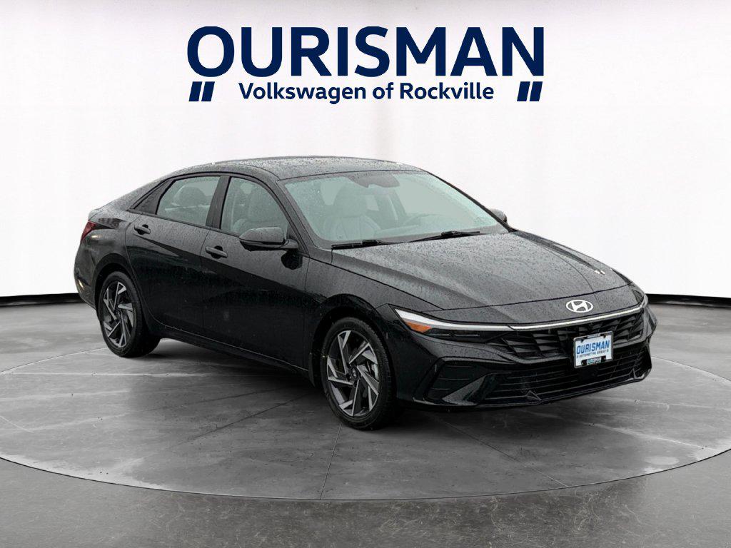 /2024 Hyundai Elantra