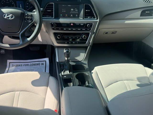 2016 Hyundai Sonata SE