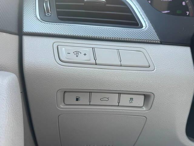 2016 Hyundai Sonata SE