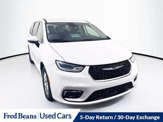 2023 Chrysler Pacifica Touring L for sale in Mechanicsburg, PA