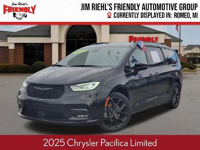 2025 Chrysler Pacifica Limited for sale in Washington, MI