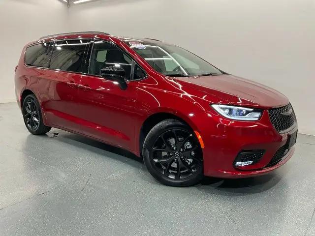 2026 Chrysler Pacifica Select for sale in Middlesboro, KY