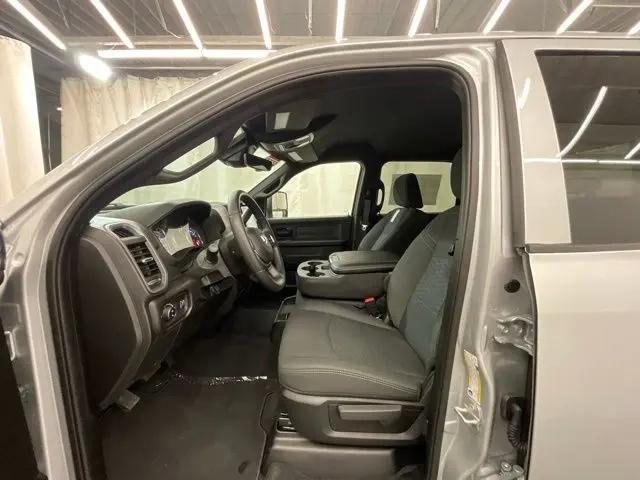 2026 Ram 2500 Black Express Crew Cab 4x4 64 Box