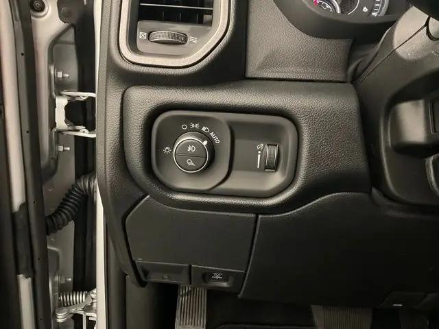 2026 Ram 2500 Black Express Crew Cab 4x4 64 Box