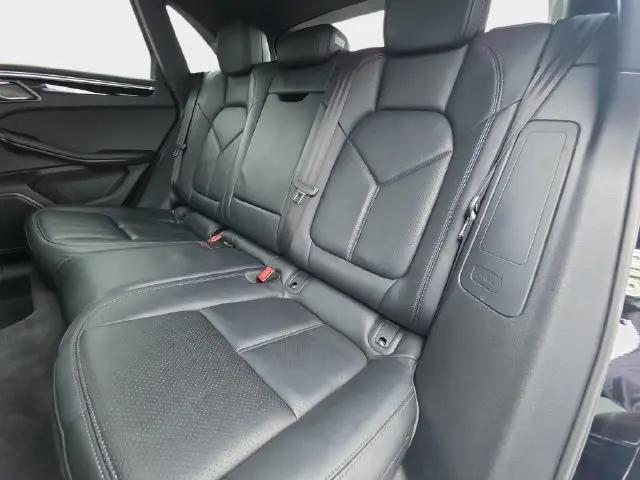 2023 Porsche Macan T