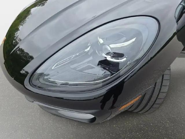 2023 Porsche Macan T
