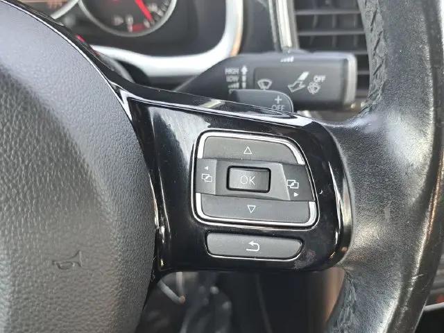 2012 Volkswagen Beetle 2.0T Turbo
