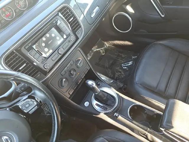 2012 Volkswagen Beetle 2.0T Turbo