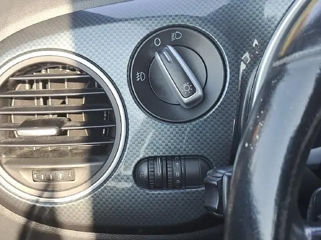 2012 Volkswagen Beetle 2.0T Turbo