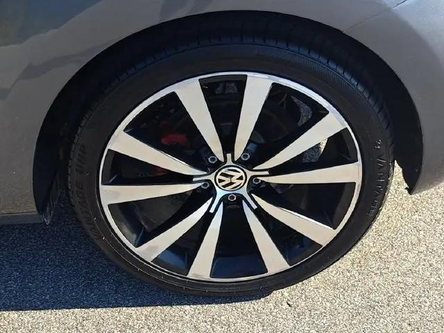 2012 Volkswagen Beetle 2.0T Turbo