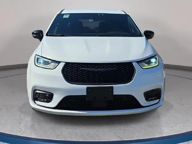 2024 Chrysler Pacifica Hybrid S Appearance Pkg