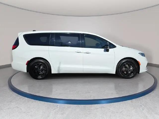 2024 Chrysler Pacifica Hybrid S Appearance Pkg