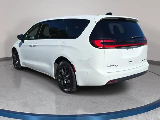 2024 Chrysler Pacifica Hybrid S Appearance Pkg