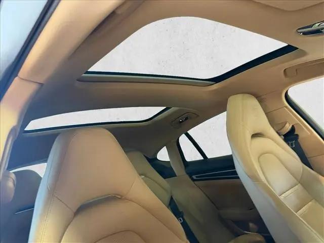 2023 Porsche Panamera 4 Platinum Edition