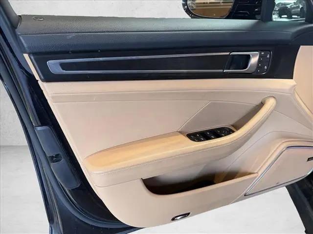 2023 Porsche Panamera 4 Platinum Edition