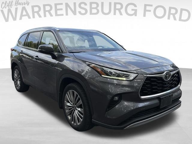 2021 Toyota Highlander Platinum for sale in Warrensburg, MO