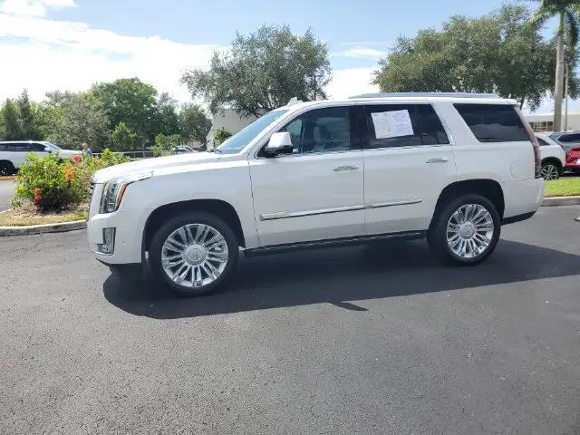 2020 Cadillac Escalade 4WD Platinum