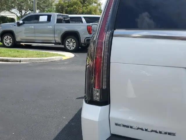2020 Cadillac Escalade 4WD Platinum