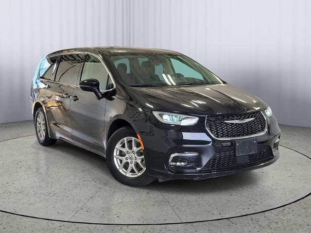 2023 Chrysler Pacifica Touring L for sale in Kalamazoo, MI