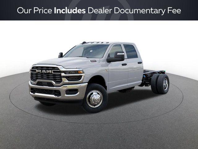 2026 RAM Ram 3500 Chassis Cab RAM 3500 TRADESMAN CREW CAB CHASSIS 4X4 60 CA 2026 RAM Ram 3500 Chassis Cab RAM 3500 TRADESMAN CREW CAB CHASSIS 4X4 60 CA