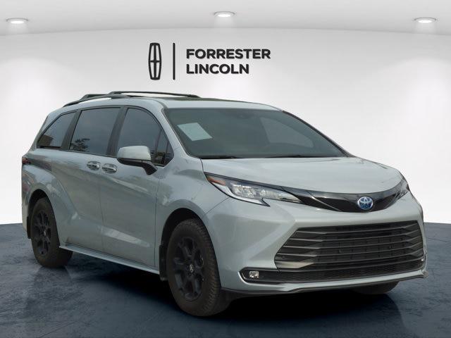 2025 Toyota Sienna Woodland Edition for sale in Chambersburg, PA