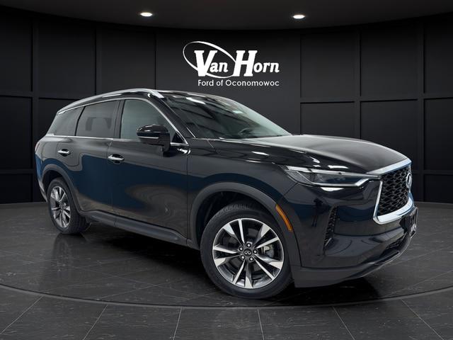 2023 INFINITI QX60 LUXE AWD for sale in Oconomowoc, WI