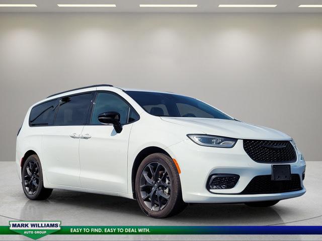 2025 Chrysler Pacifica Limited for sale near Cincinnati, OH