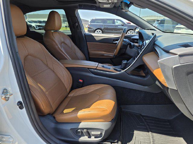 2021 Toyota Avalon Hybrid Limited