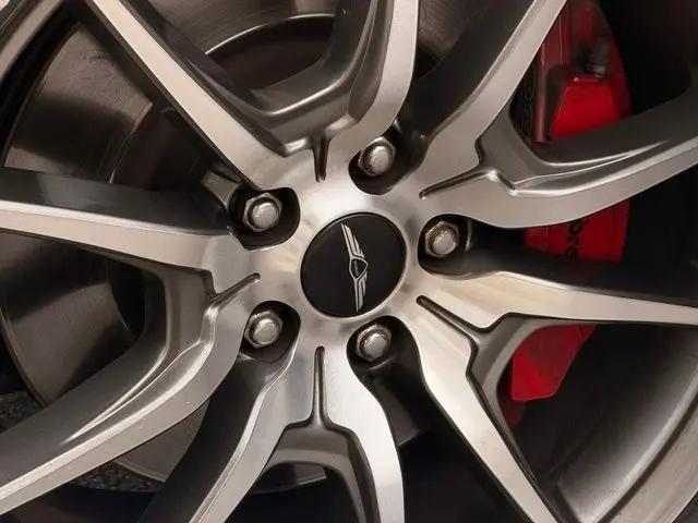 2025 Genesis G70 2.5T RWD