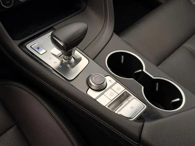 2025 Genesis G70 2.5T RWD