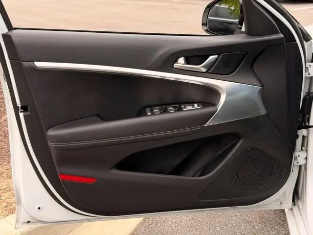 2025 Genesis G70 2.5T RWD