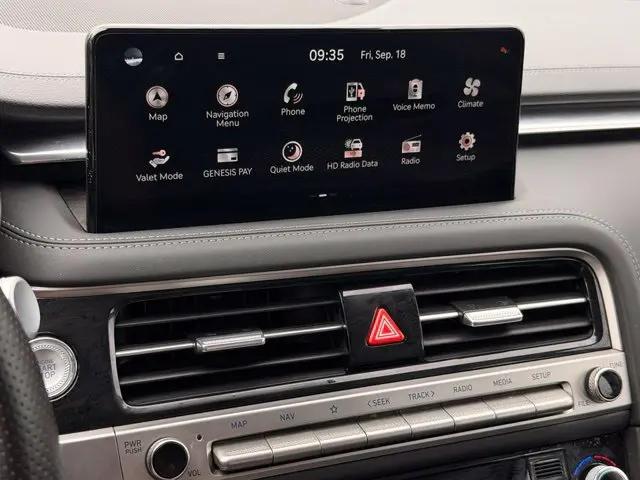 2025 Genesis G70 2.5T RWD