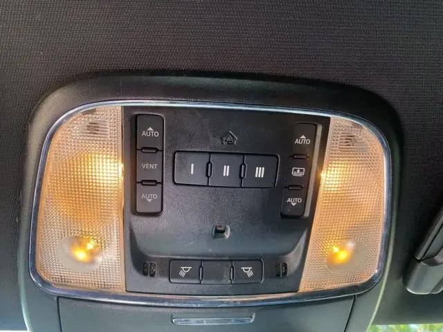 2023 Chrysler 300 300S