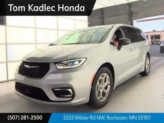 2024 Chrysler Pacifica Limited for sale in Rochester, MN